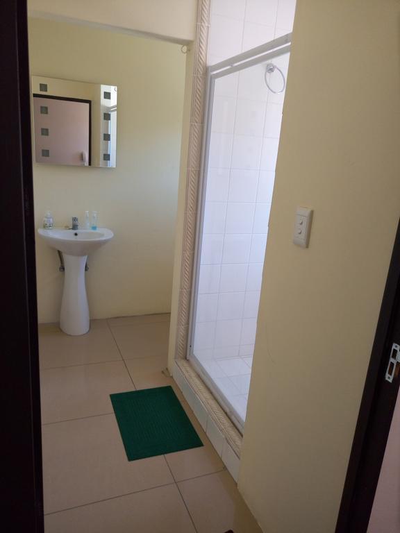 Jin Xin Guest House Уиндхоек Екстериор снимка