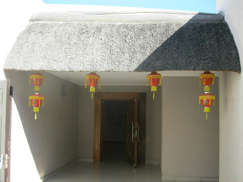 Jin Xin Guest House Уиндхоек Екстериор снимка